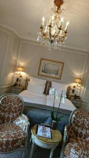 �摜(180x320)�E�g��摜(360x640)