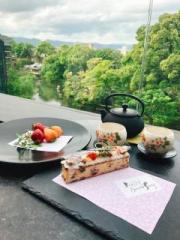 �摜(180x240)�E�g��摜(480x640)