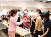 �摜(180x130)�E�g��摜(640x466)