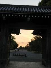 �摜(180x240)�E�g��摜(480x640)