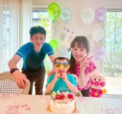 �摜(240x225)�E�g��摜(640x601)